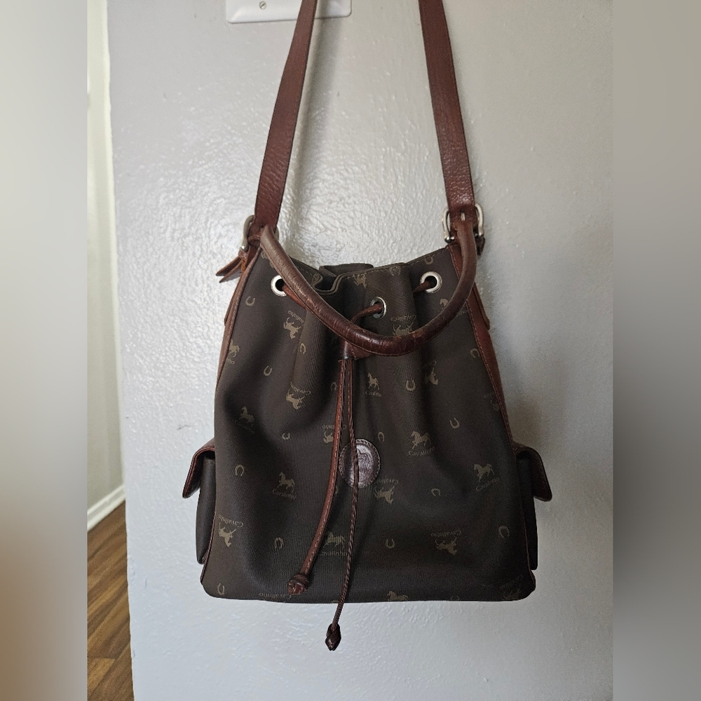 Vintage bucket bag